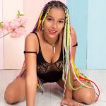 Tiny-Lena (21), süss wie Zucker. Bild