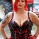 Ella, rothaarige Bizarr-Switcherin. Bild