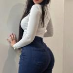 Amely Milf, mit geilen 90 E Brüsten. Bild