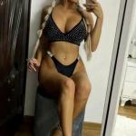 Nadya, geiles Girl treibt es mit jedem. Bild