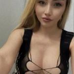 Laura, mit Mega-Figur und privat besuchbar. Bild