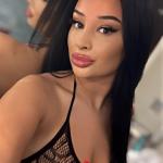 Gina mit heißen Titten will dich verwöhnen. Bild