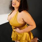 Alina, mit sexy Figur und wunderschönen großen Brüsten. Bild
