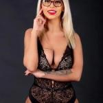 Feurige Blondine, Natalia braucht deine Nähe. Bild